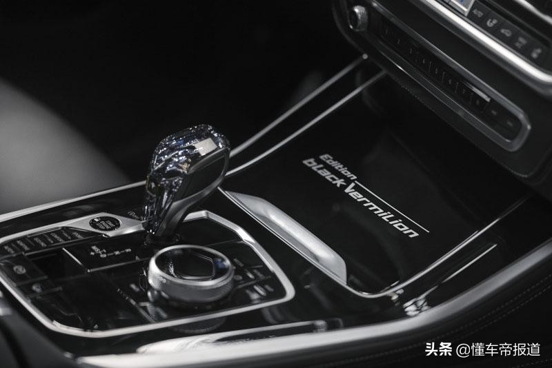 新车 | 海外约人民币52万起售，宝马X5“红黑”特别版国内到港