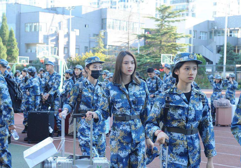 高考体检要“全脱光”？身高不到1米5不能考试？学生难以接受