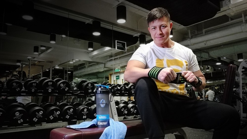 无悔照顾2个自闭儿！TVB前男星历尽坎坷，最大心愿是儿子独立生活