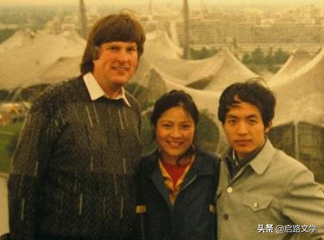 顾城十首很经典的爱情诗，充满哲理和朦胧意境，让人佩服他的才华