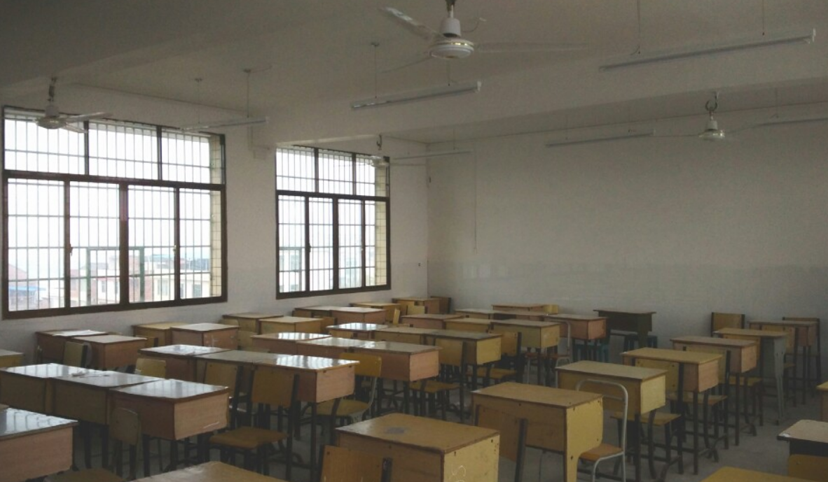 “万里大造林”的陈相贵：曾182万买手机号，为何08年沦为阶下囚