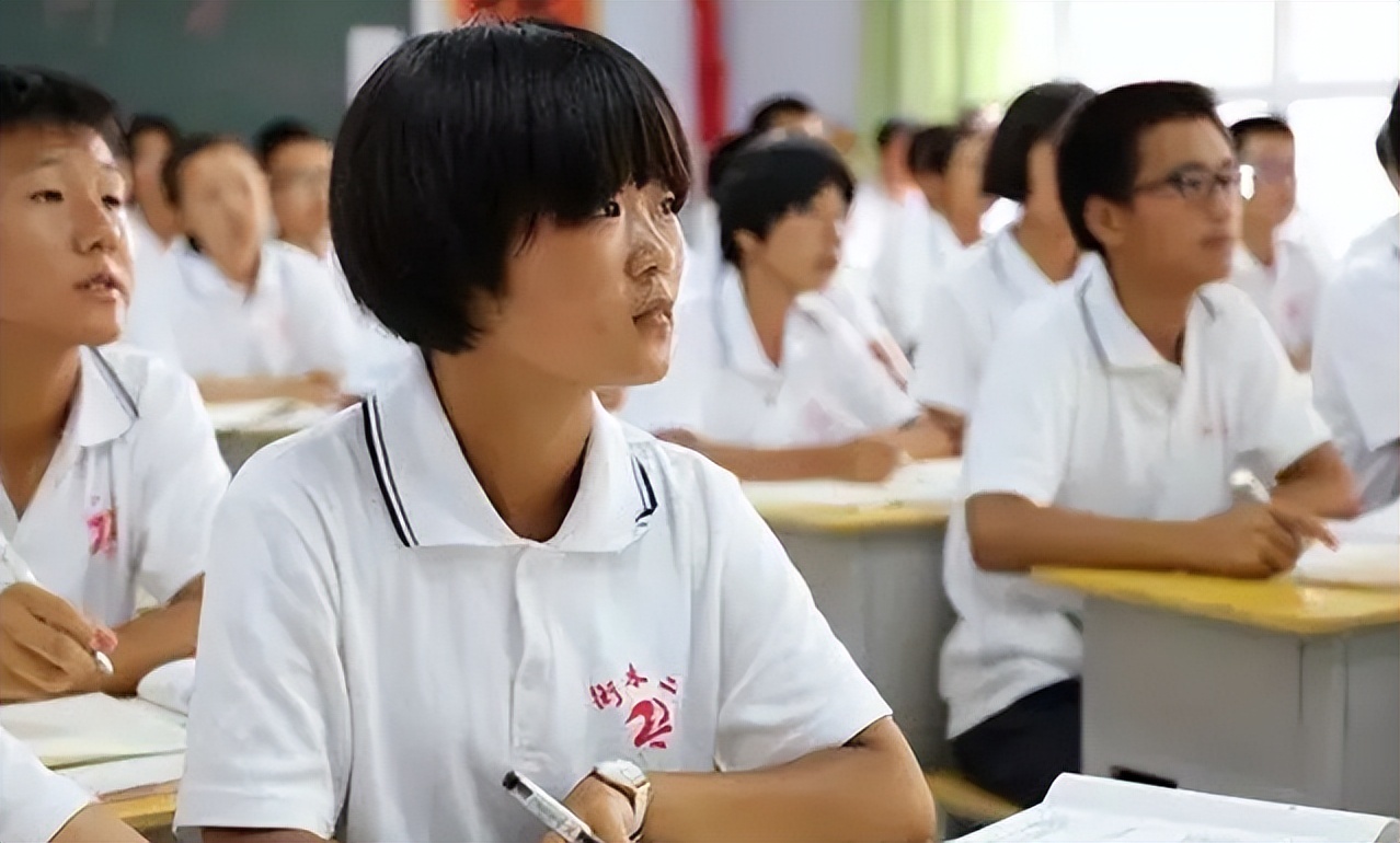 我国大学“八大等级”划分，普通学生考上第四级，已经算学霸了