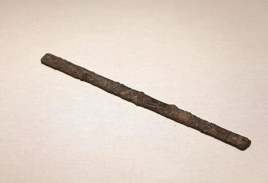 关羽身长九尺,放今天有多高?1976年,广西出土一把汉尺给出答案