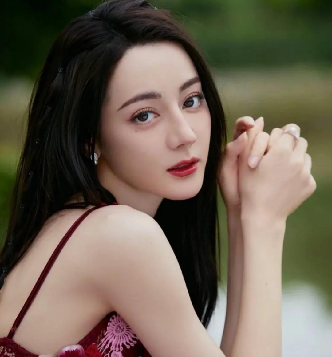 娱乐小八卦 唐嫣李易峰二搭 杨紫 杨幂 王一博 罗云熙 白鹿 龚俊 张艺兴