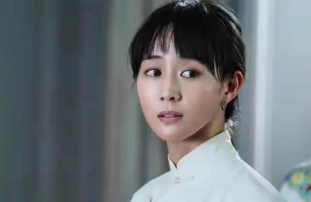 三读《第一炉香》原著：不与薇龙争执的睨儿，才是妥妥的人间清醒