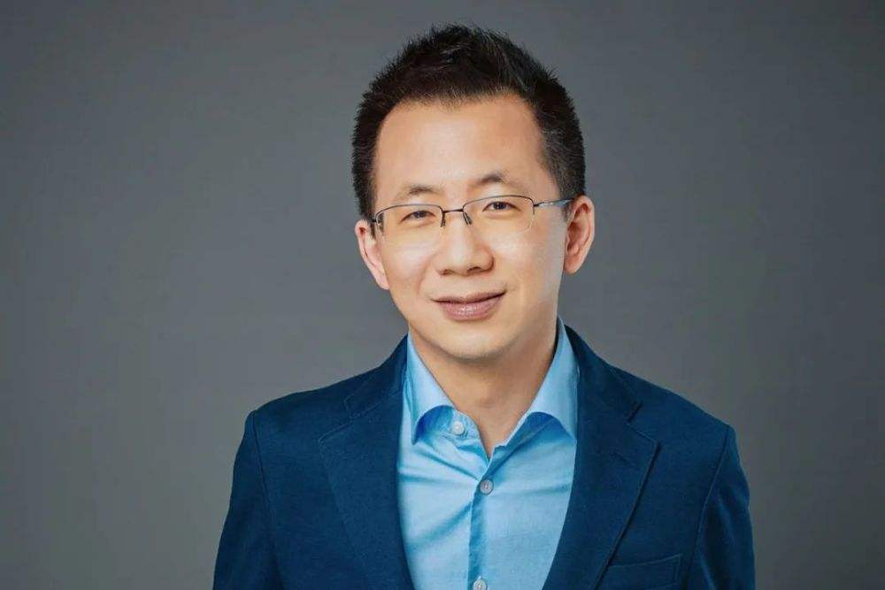 中国最有钱的10个人，女富豪日赚四千万，捐款60亿