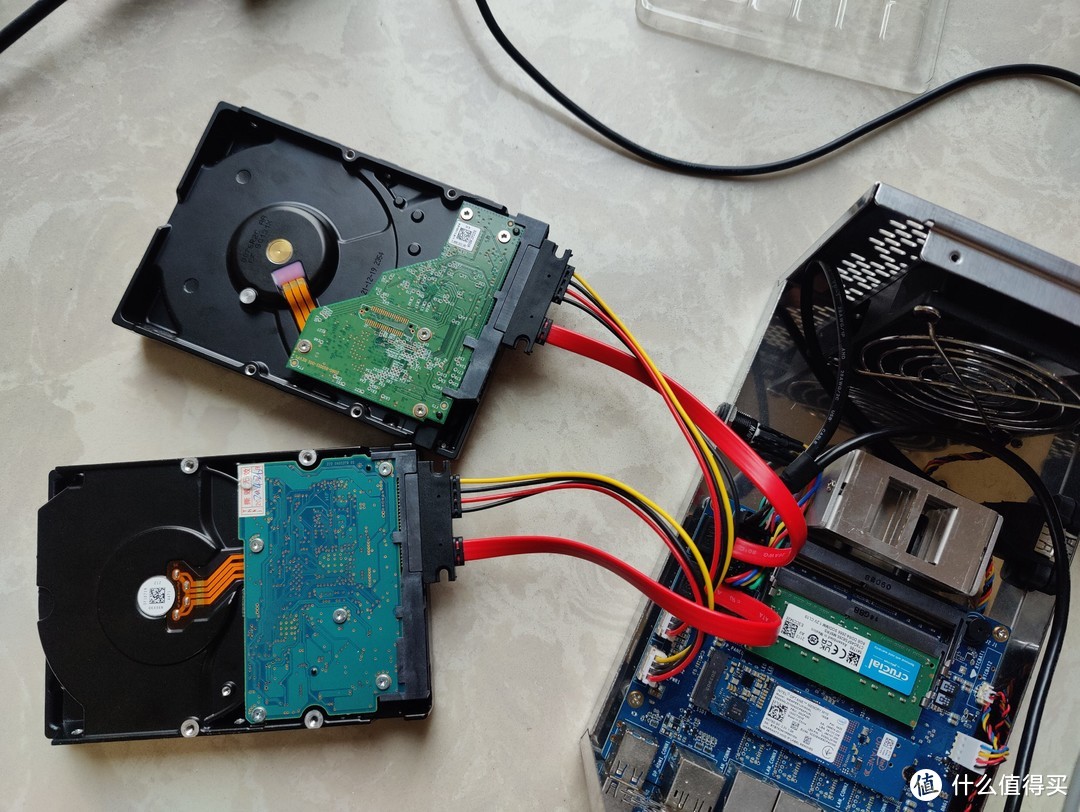 NAS性价比大杀器、预装四个系统的AIO ~ 铠晶T202P保姆级新手教程