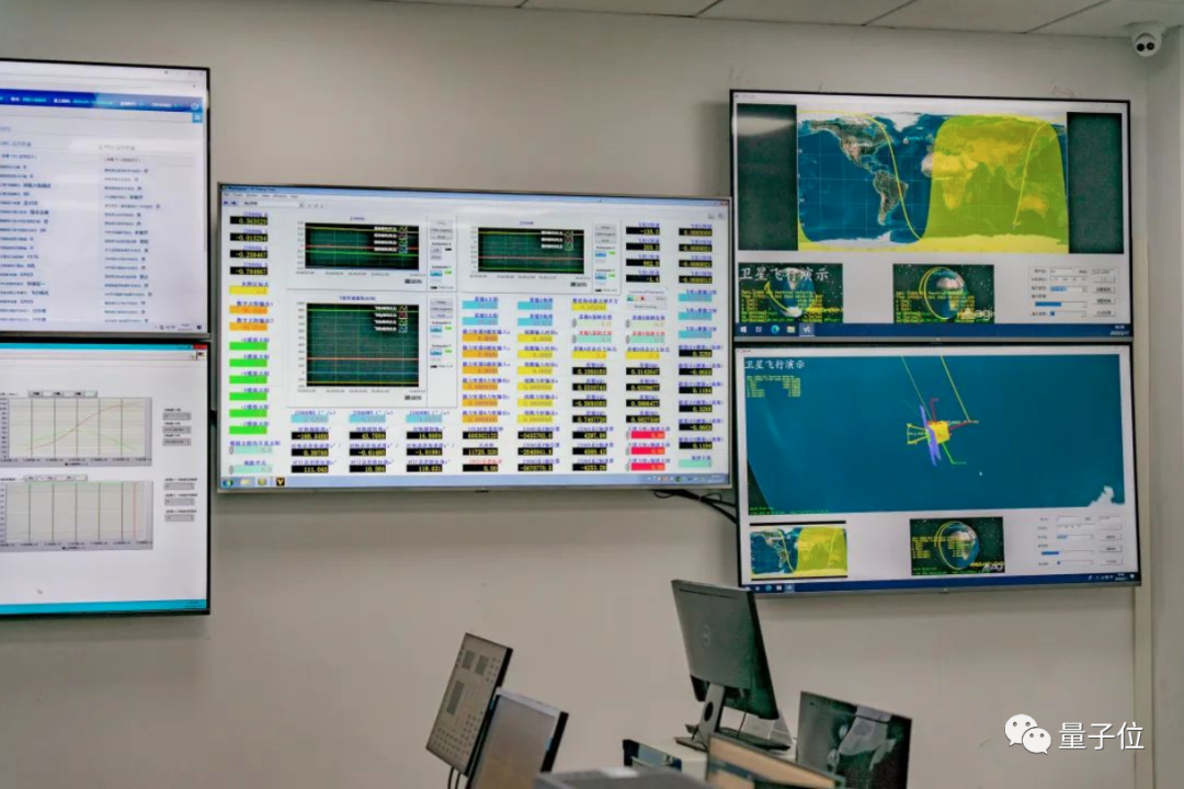 武大50名学生将卫星送上天！用了老师800万经费，搭长征八号升空