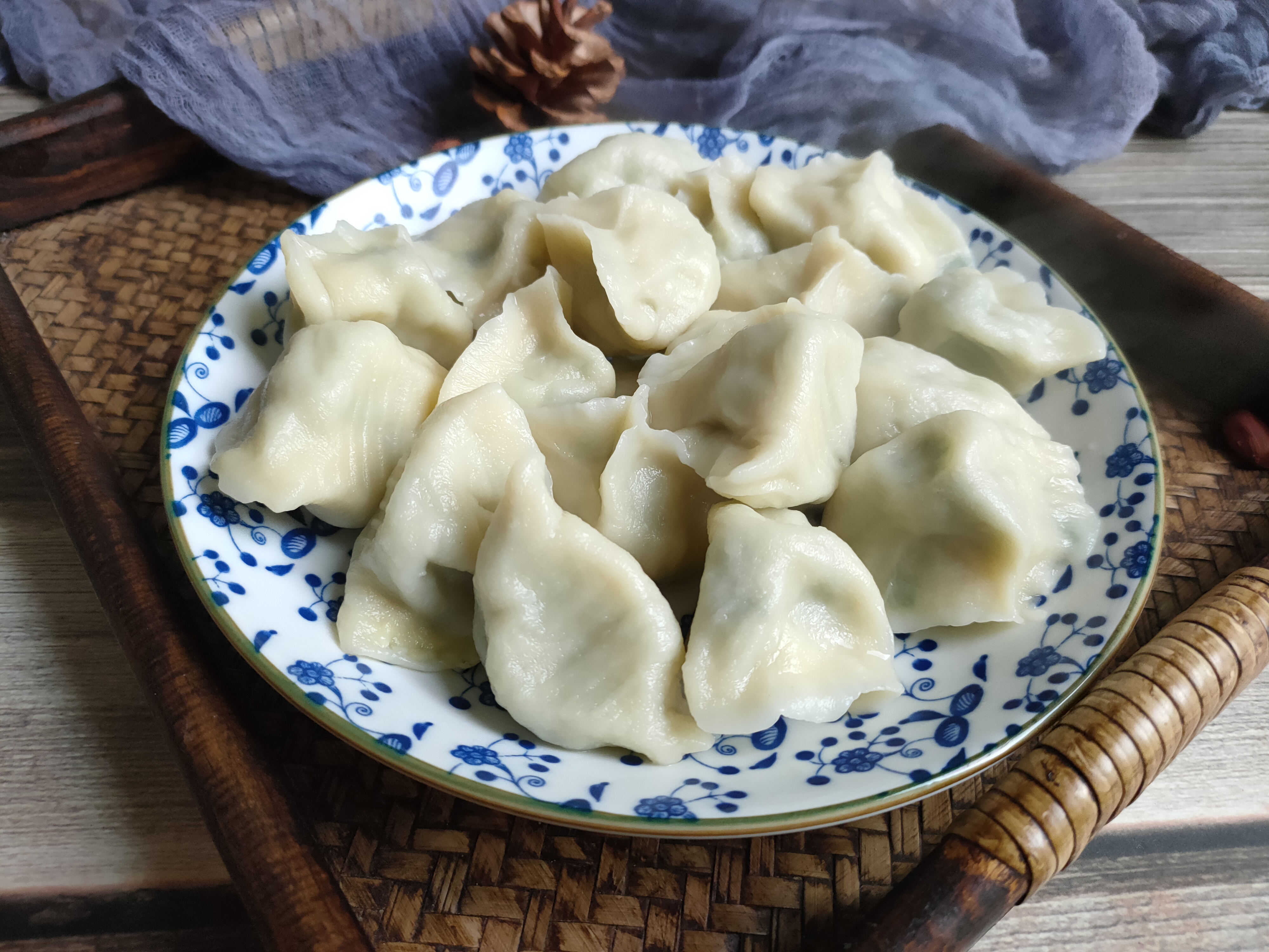 春天包韭菜馅饺子,不少人放错了“调料”,难怪不鲜不香不好吃