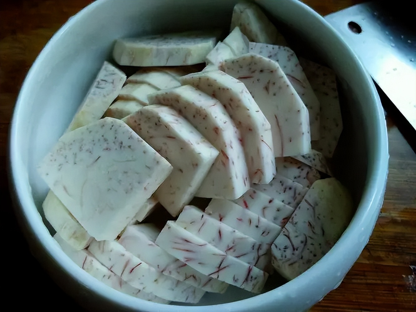 血脂高的人要多吃点芋头，可小芋头和大芋头，最应该吃哪种？