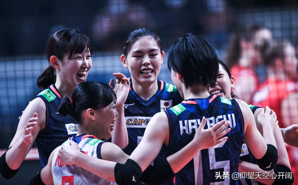 日本vs波兰(日本3-0波兰迎来5连胜领跑积分榜，泰国3-0加拿大，亚洲女排崛起)