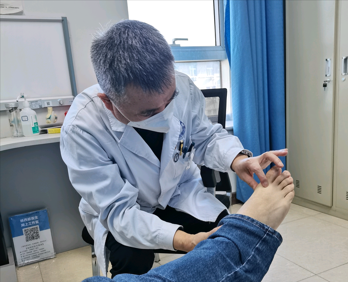全民关注痛风日 一起聊聊不容小觑的“痛风”
