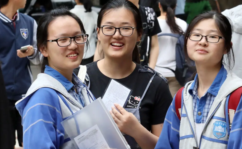 “近视眼”尽量别报的大学专业，对视力要求较高，成绩好也是徒劳