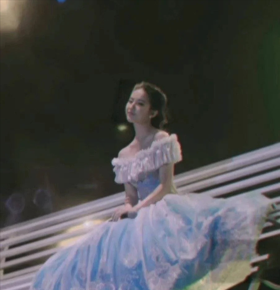 刘亦菲穿过的礼服㈡