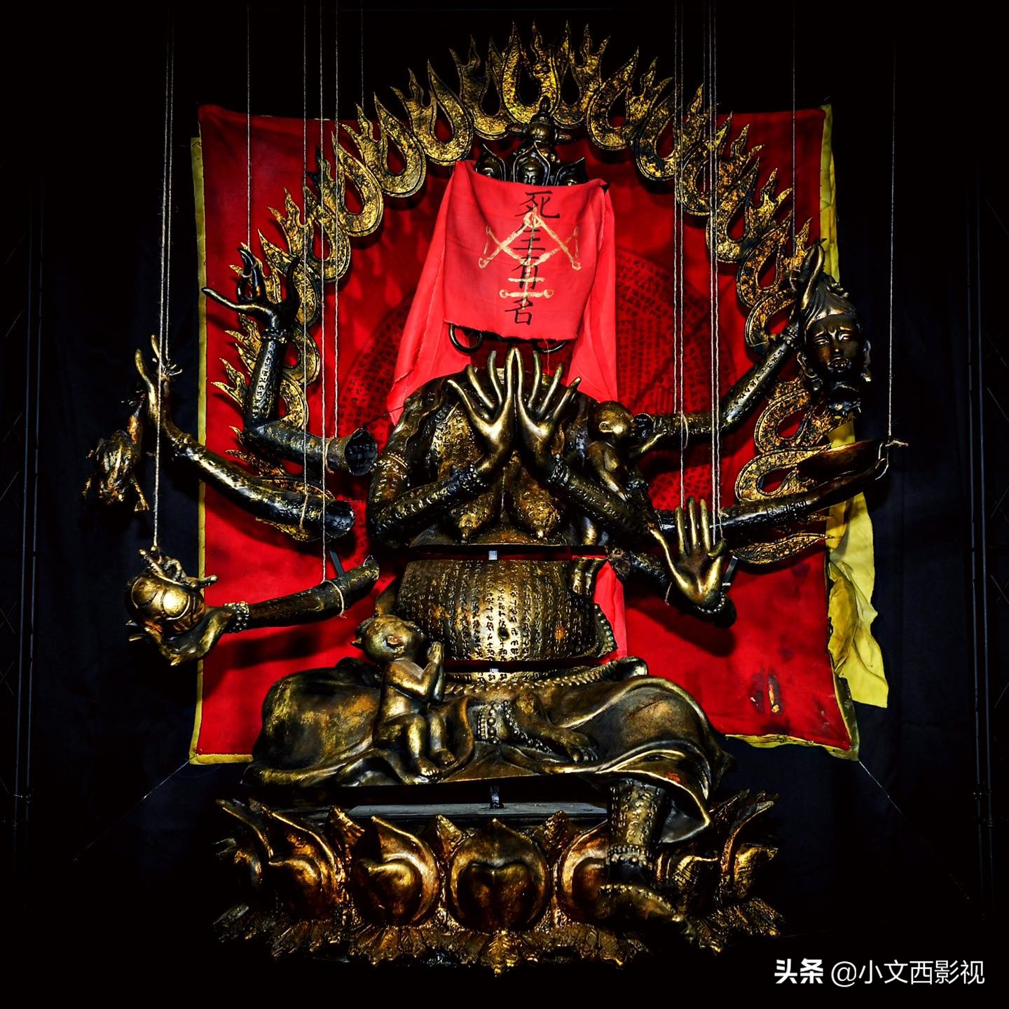 《咒》看完了吗，爆肝加急出稿，这绝对是一部细思极恐的恐怖佳作