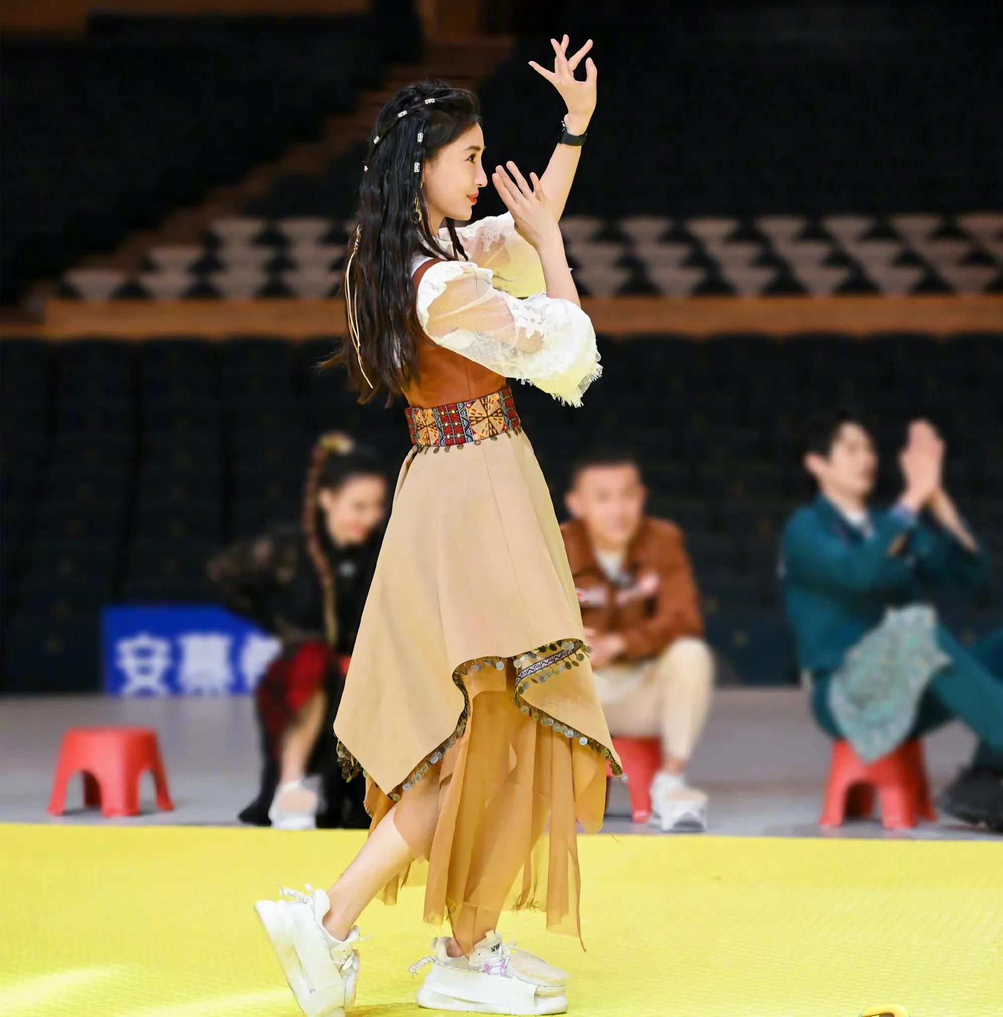 奔跑吧第十季：今时不同往日 现在的卧底太难当 都是些什么神仙嘉宾