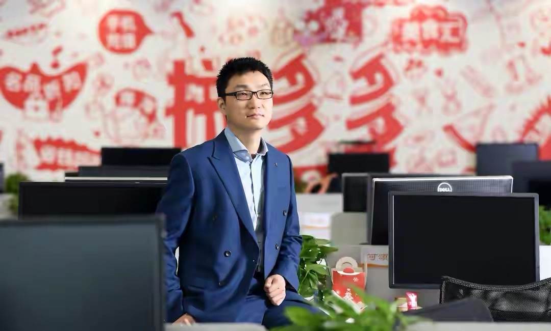 赵薇军旗装风波致事业受挫