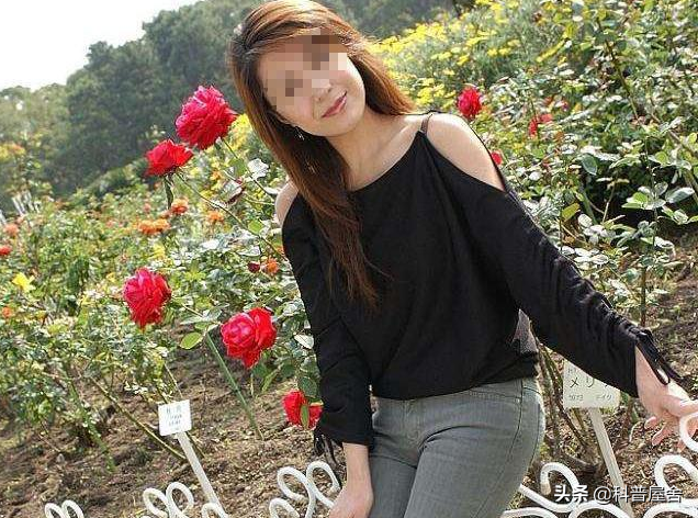 2014年，55岁老太假扮大学生同时交往4个男孩，老太：我就是好色