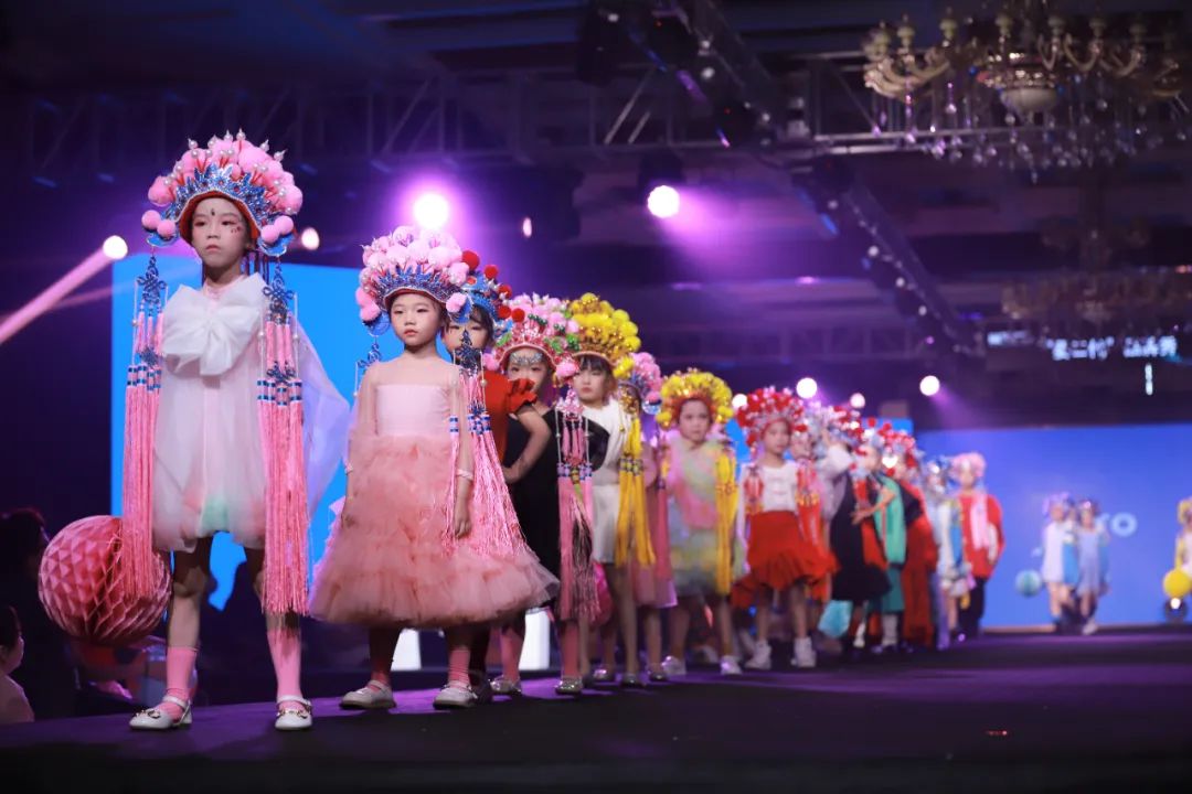 2022mk少儿模特大赛回顾新国潮服饰婴二代品牌秀主题时装秀