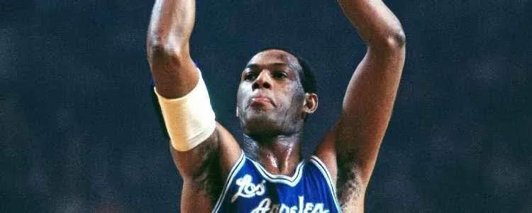 nba上有哪些传奇(NBA75周年：76位篮球传奇人物排名)