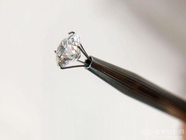 买来的1克拉钻石可能实际只有0.99克拉？