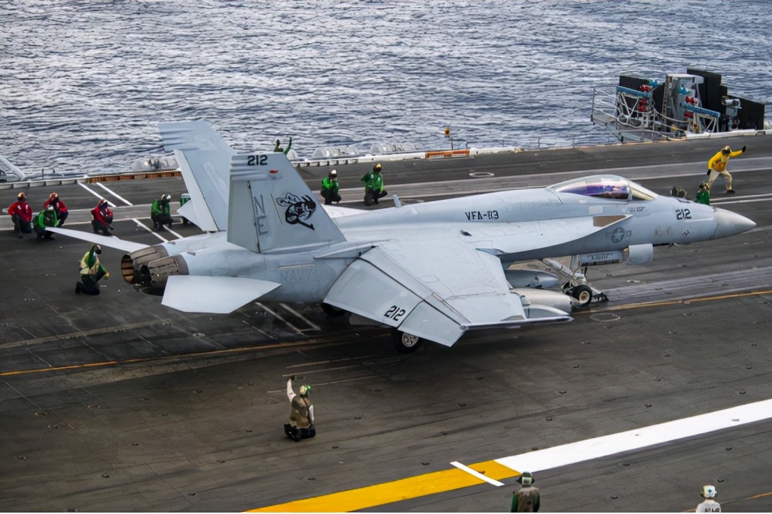 ������ĸ����ͬһ���򣬸��ն���չ��ʵ�����ﳤ�̲ܶ���ȡʤ֮��