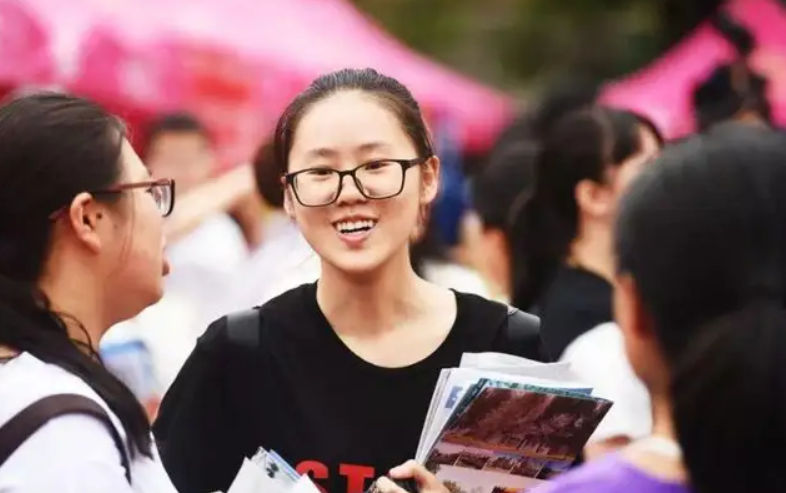 河南省内“臭名昭著”的4所大学，毕业证含金量低，学生需规避