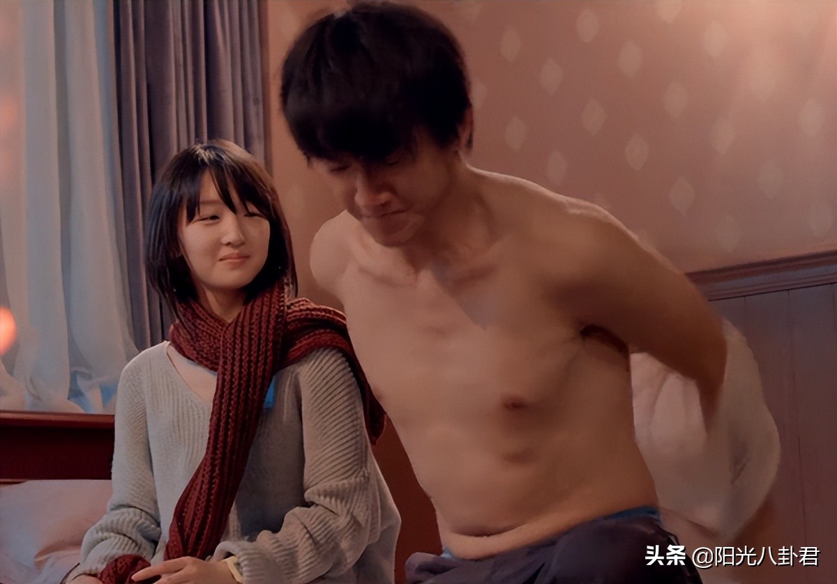 男星内卷起来差距有多大？中年人老当益壮，年轻人却一个比一个虚