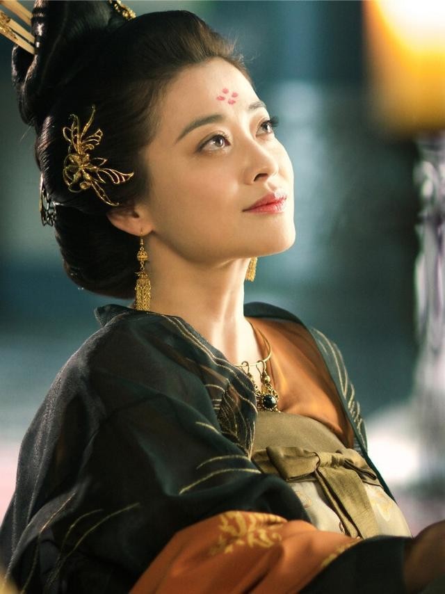 长相“端方”的女演员，我只服这9位！这气质85后小花根本比不了