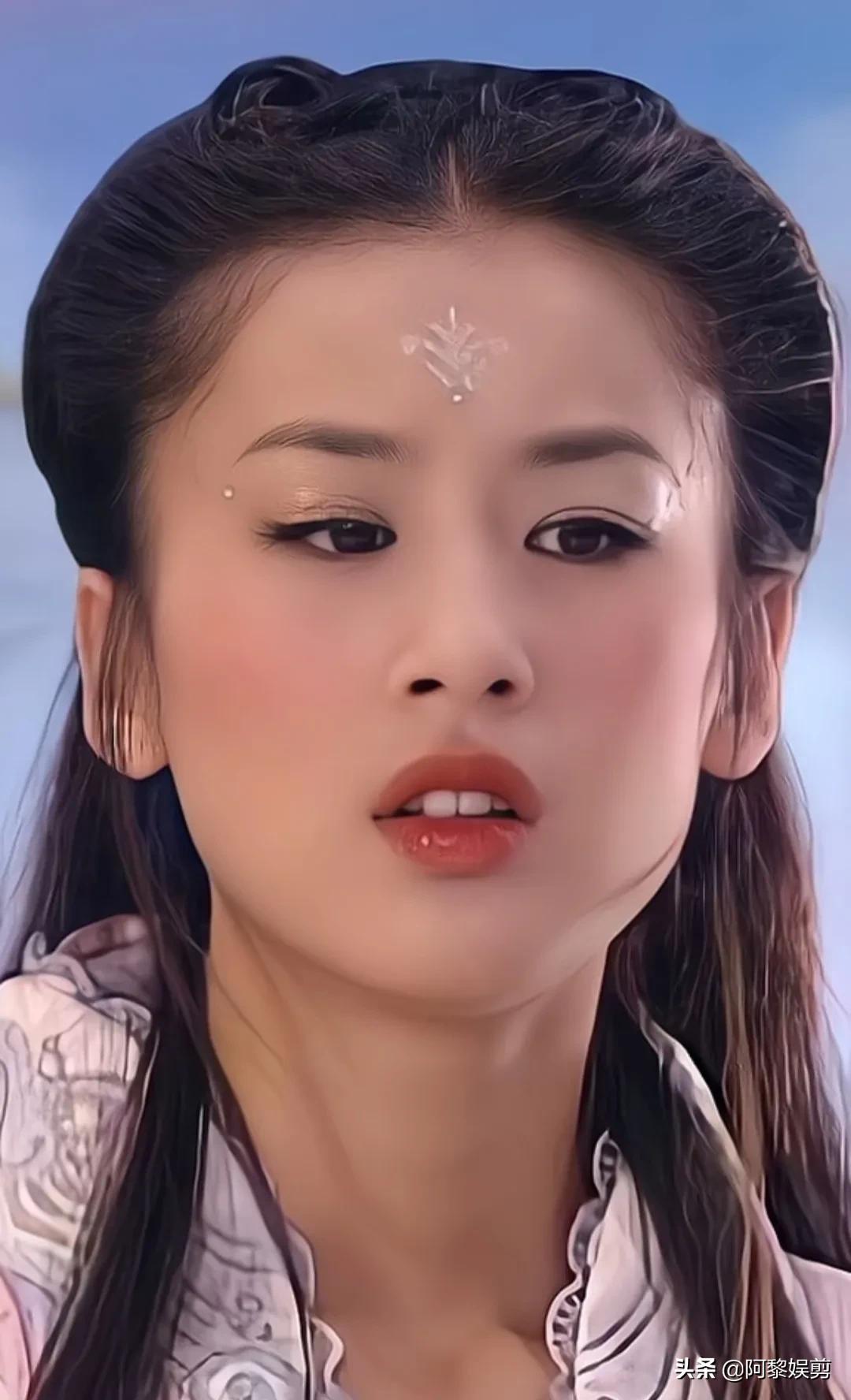 黄圣依年轻时真漂亮