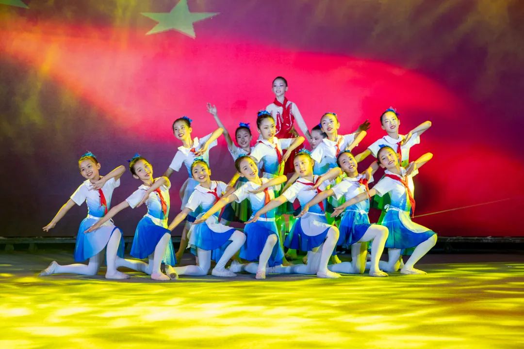 华阳实验小学：秉承“五育并举”理念为孩子们搭起了艺术的平台