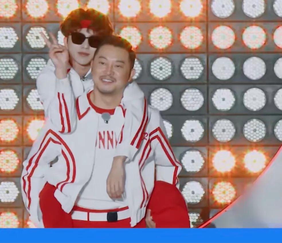 这样的蔡徐坤你爱了吗？