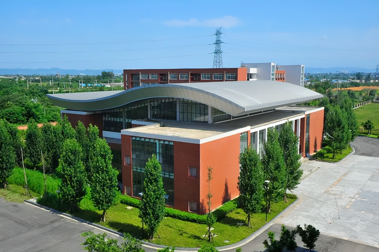 喜讯！四川一所学院“即将升级”为大学，当地教育再上一个台阶