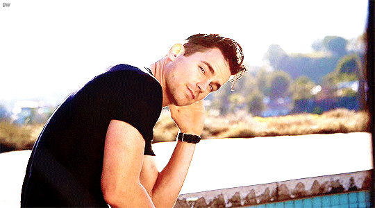 男神孔雀Matt Bomer 新剧同路人