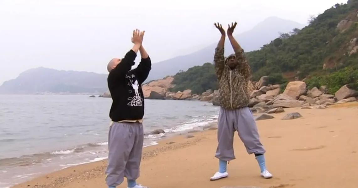 少林功夫有多神奇？英国混混被送到中国学功夫，仅需一周脱胎换骨