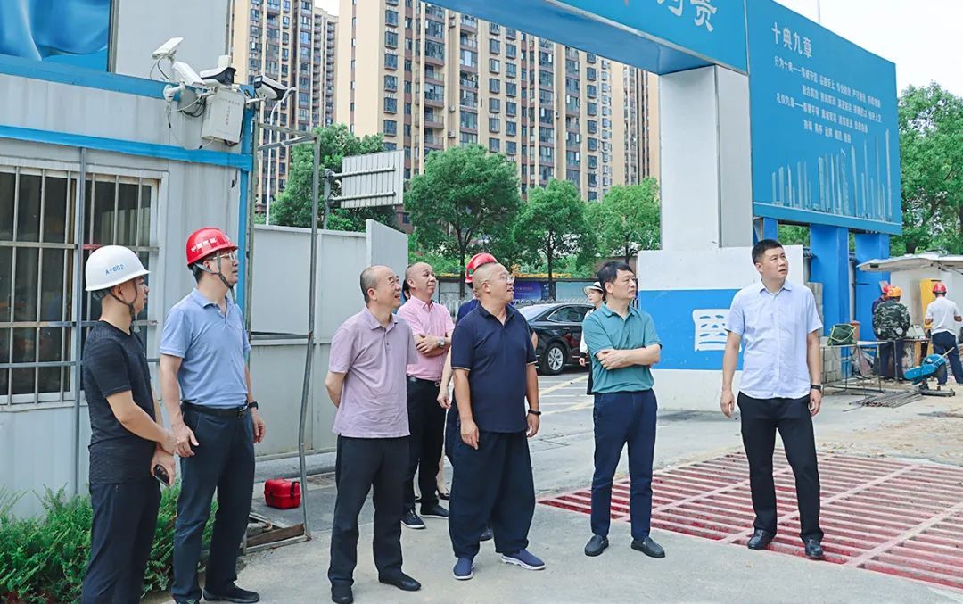 中共长沙市委统战部副部长饶福明一行莅临绿之韵中心调研