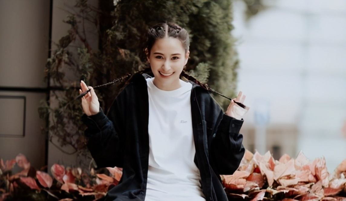 小八卦：陈妍希 张俪 迪丽热巴 洪欣 张颂文 蒋梦婕 何超莲