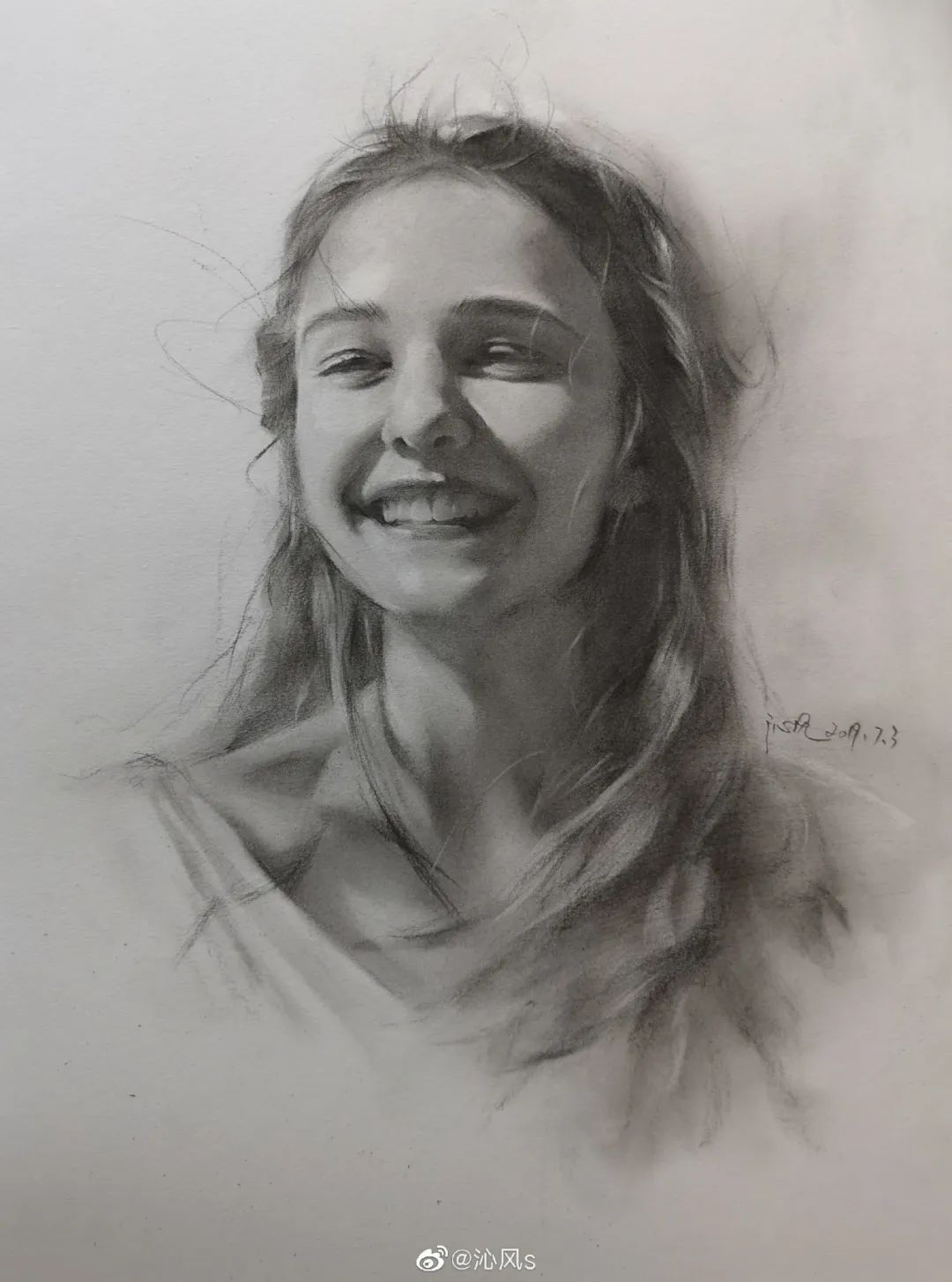 画皮画骨难画魂，她用木炭把明星画活了，王一博鞠婧祎眼神看醉了