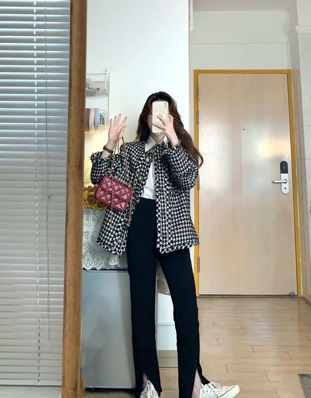 小个子女生春季穿搭技巧(小个子女生如何穿搭)