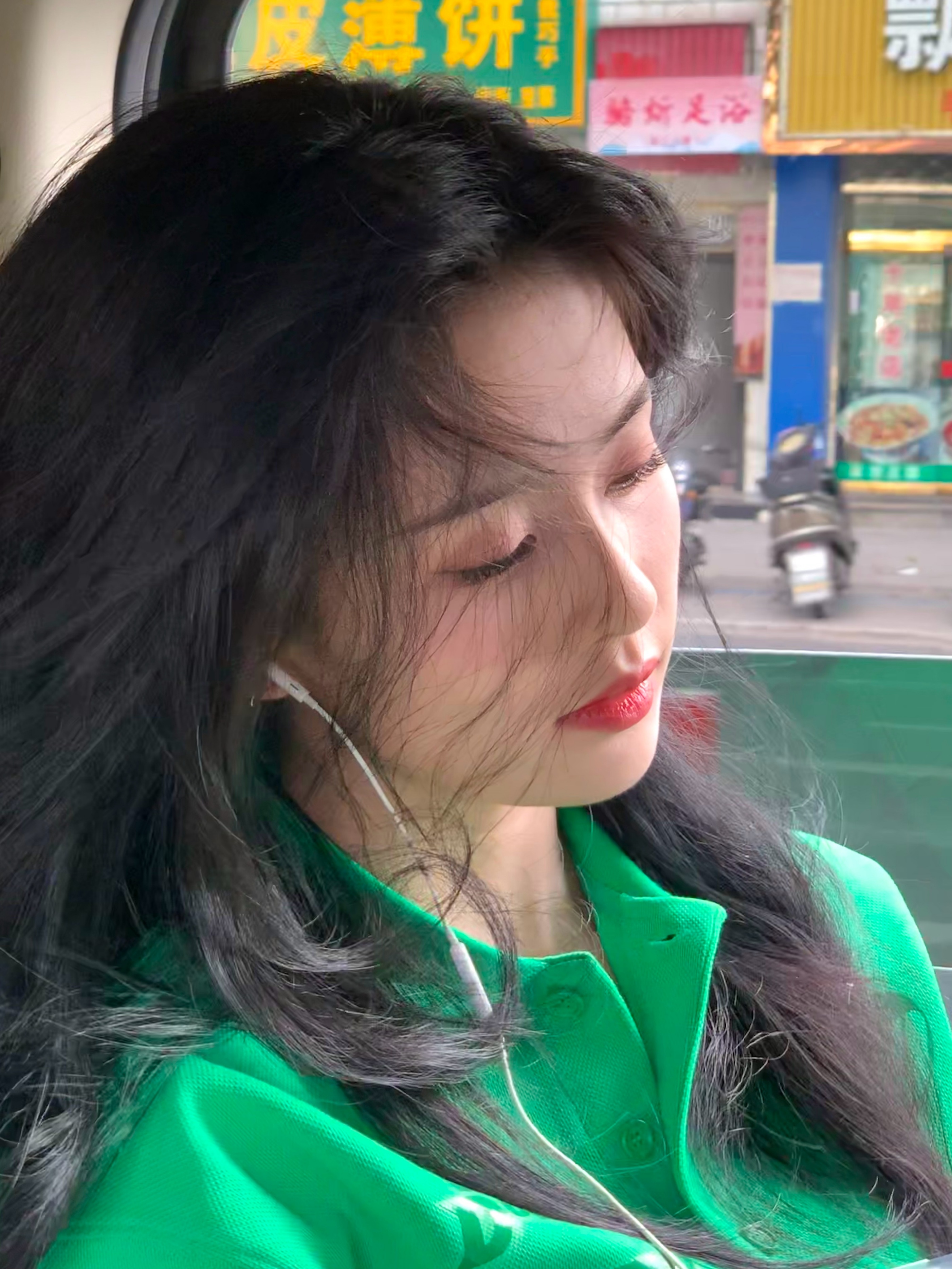 白鹿发文等你下课，网友纷纷表示是在等我吗？