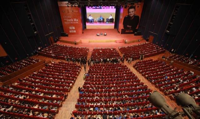 五年前，与马云对话的越南大学校花，后来怎样了？