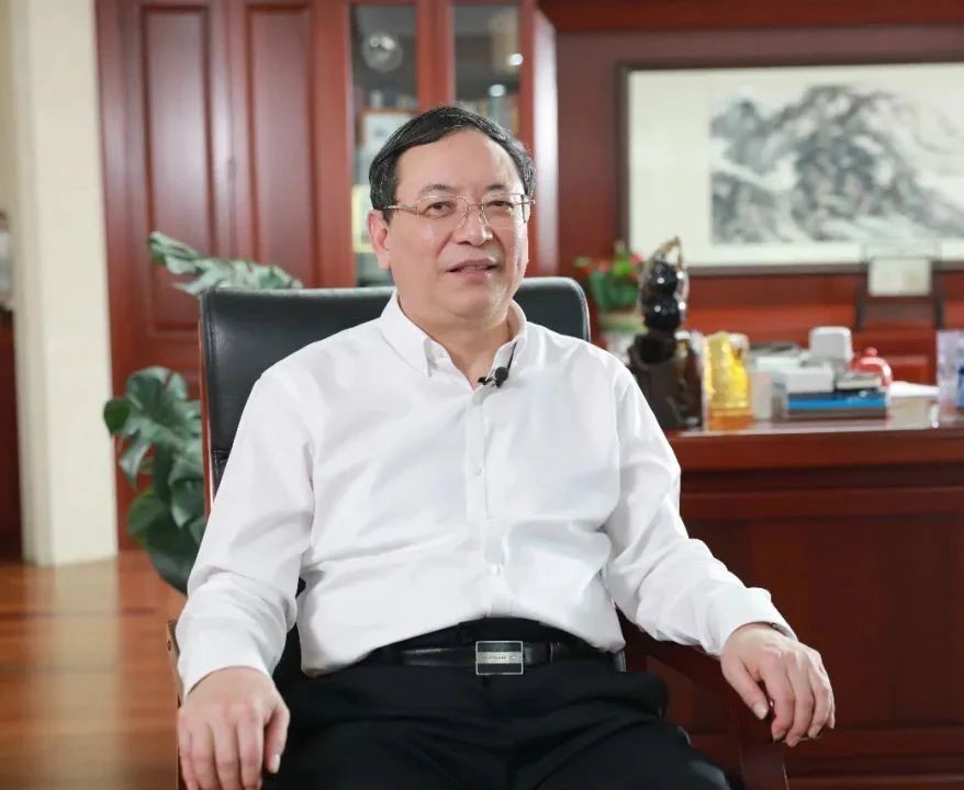 婉拒国外优待回国，江苏董事长当选院士，如今豪捐千万献礼母校百廿校庆！