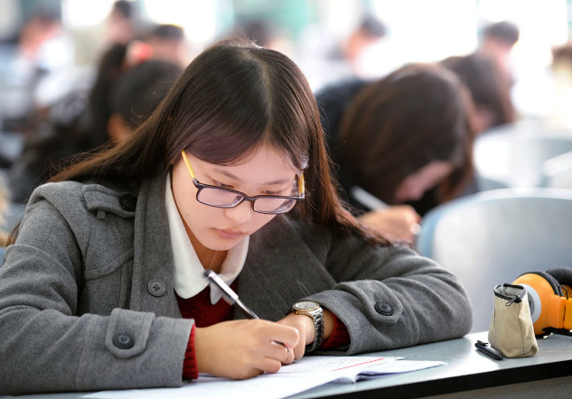 考上985的学生很厉害吗？一线班主任道出实情，底层家长有些扎心