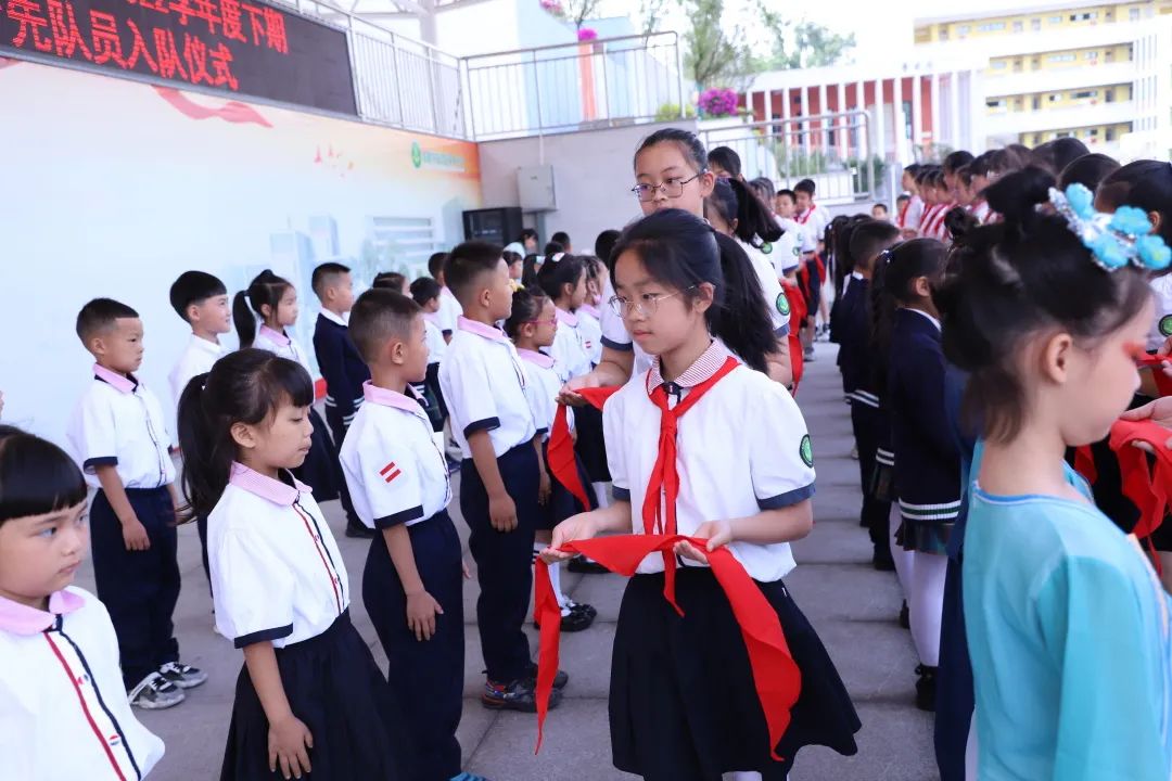 红领巾心向党 争做新时代好队员｜成都市双流区黄甲小学