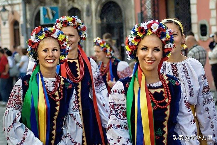 乌克兰人口多少亿人2022乌克兰的人均收入是多少