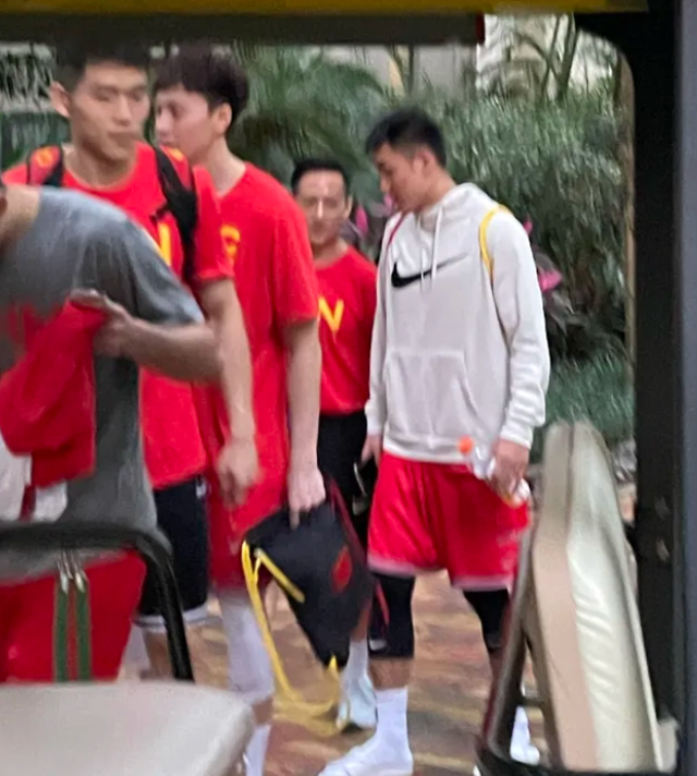 澳大利亚哪些球员在nba(澳大利亚男篮12人出炉后，杜锋的阵容怎么选？3大新人有望崛起)