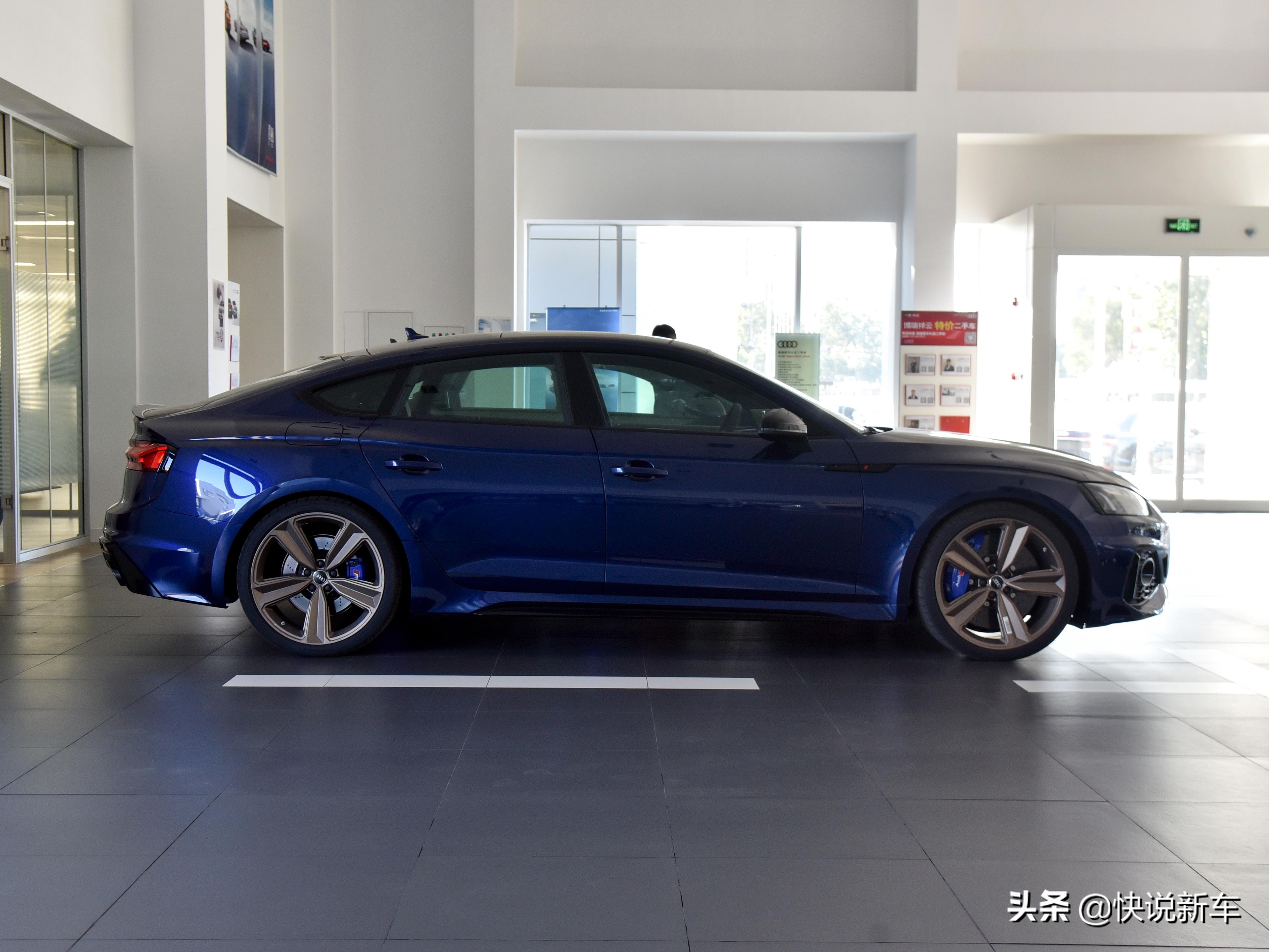 运动健将，2.9T V6双涡轮，矩阵大灯，实拍奥迪RS 5