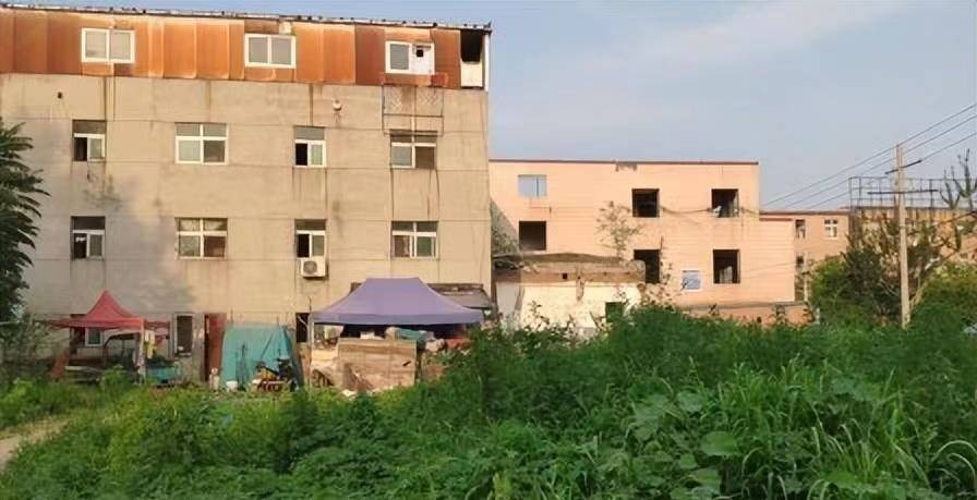 求求编剧下乡吧！国产剧里的“穷人”，为什么一个比一个有钱？