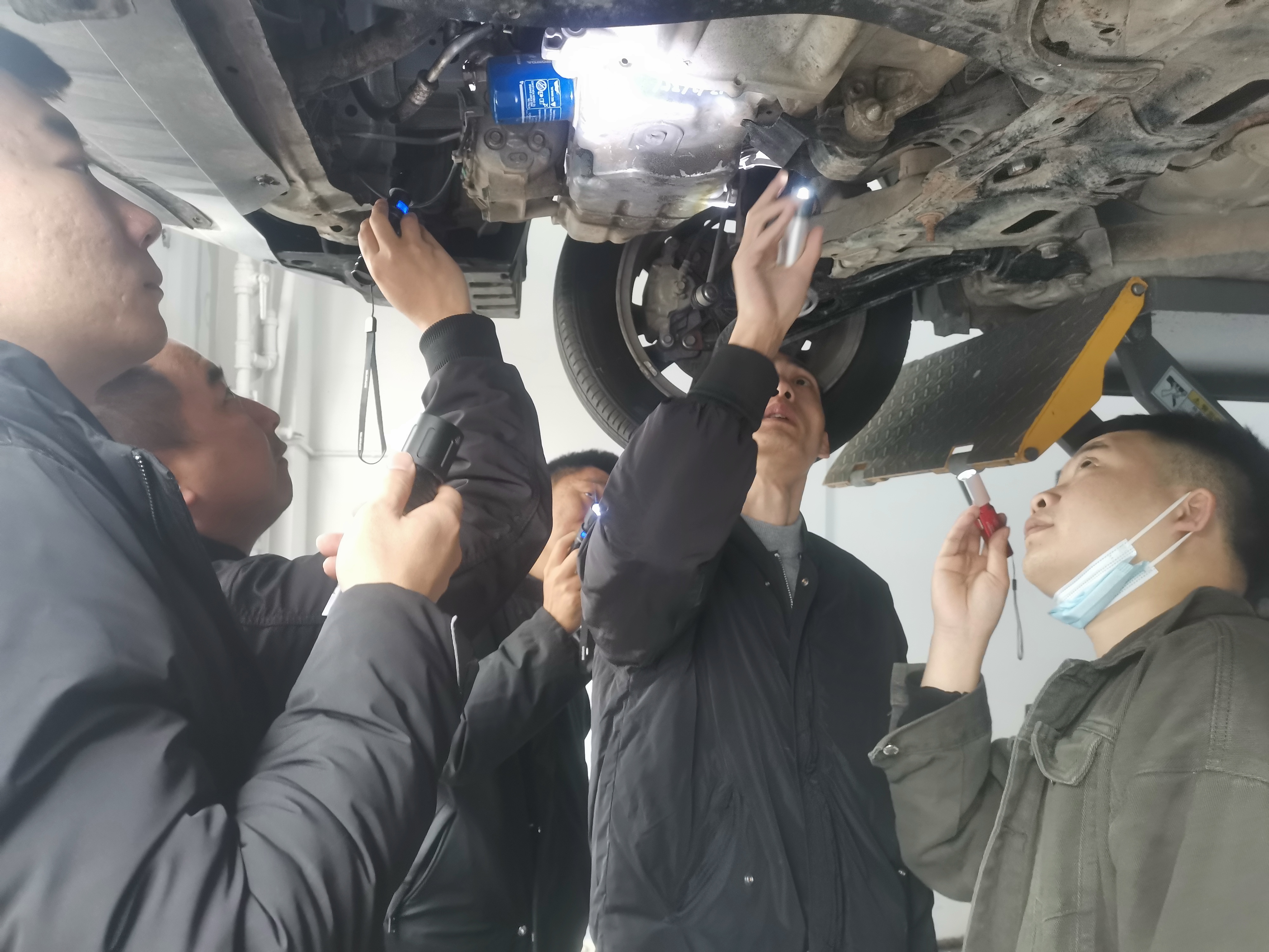 只要朝著目標努力，一切都不足為懼，121期二手車評估師順利出道