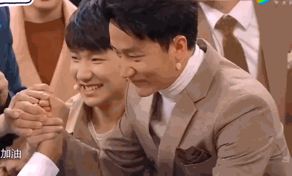 男星内卷起来差距有多大？中年人老当益壮，年轻人却一个比一个虚